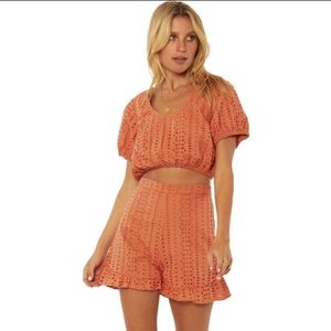 BNWT amuse society Alex woven set